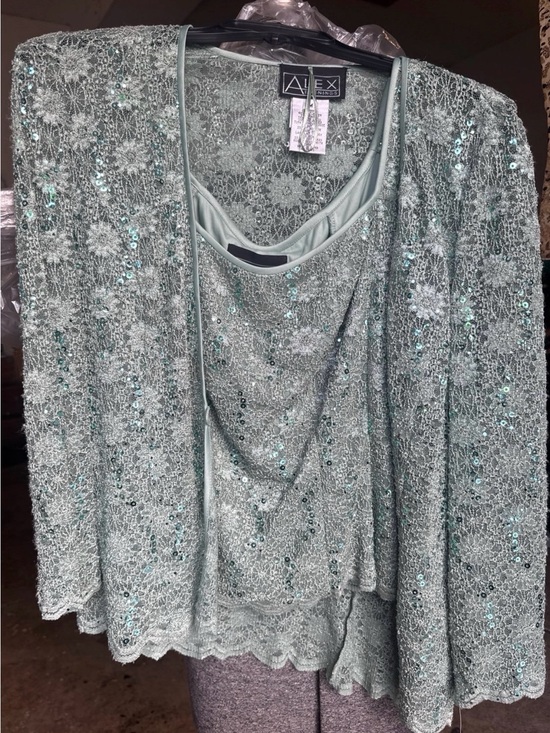 Alex Evenings Tops - Alex Evening vintage two piece set